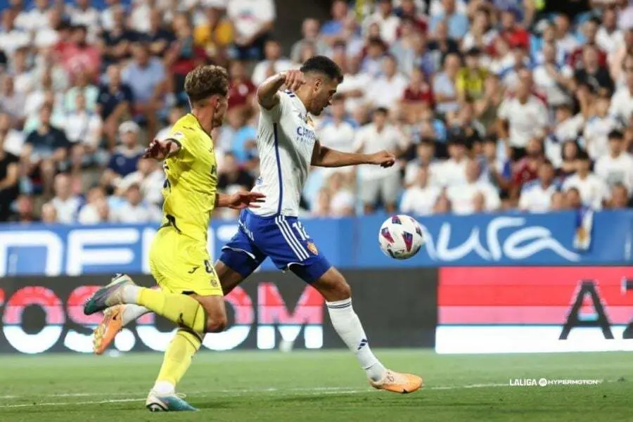 La rodilla de Sinan Bakis preocupa al Real Zaragoza | Foto: La Liga