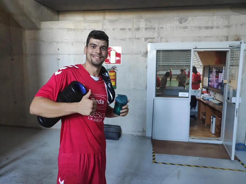 Miguel Malo, en la imagen, minutos antes del entrenamiento vespertino del jueves. Foto: Sportaragon