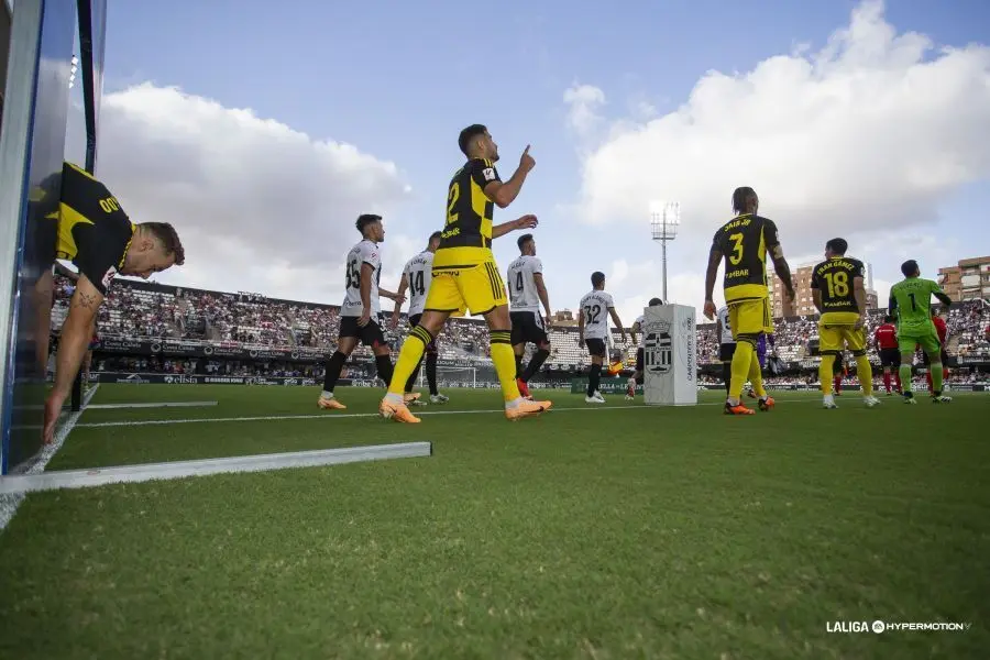 Sinan Bakis y una rodilla herida | Foto: Laliga 