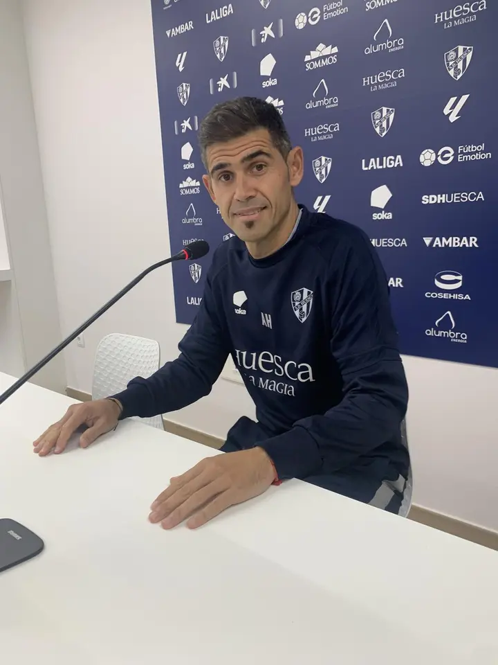 Antonio Hidalgo en la previa del partido frente al Real Zaragoza
