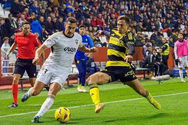 Andr&eacute;s Borge en una acci&oacute;n en el partido ante el Albacete (Foto: Manuel Lozano Garc&iacute;a / La Cerca)