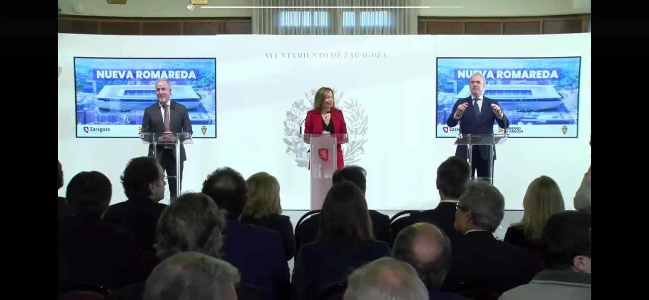 Jorge Azc&oacute;n, Jorge M&aacute;s y Natalia Chueca en la constituci&oacute;n de La Nueva Romareda