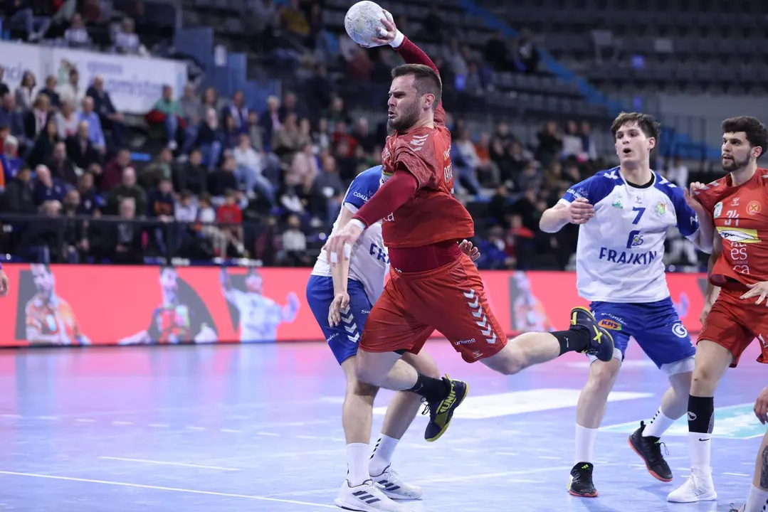 Rodrigo Benites, en la imagen, en un partido contra el Granollers. Foto: Xavier Solanas