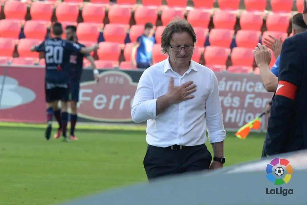 Anquela en la temporada 16/17 con la SD Huesca