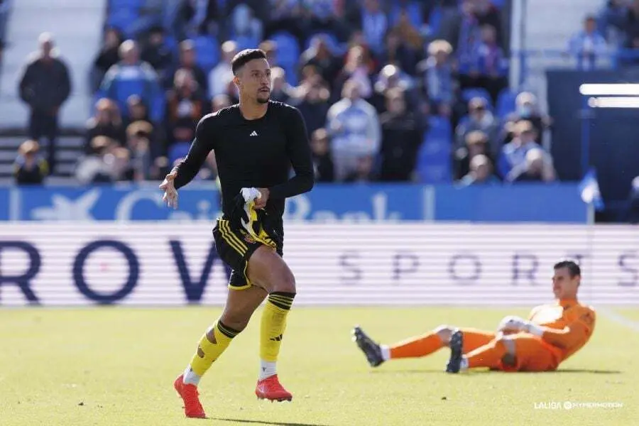 Maikel Mesa celebra el gol en el minuto 99 con Conde batido. Foto: LaLiga
