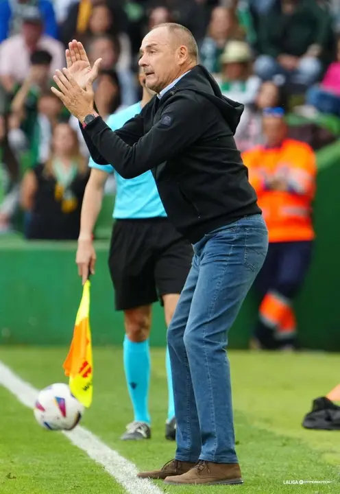 V&iacute;ctor Fern&aacute;ndez y la hoja de ruta del Real Zaragoza | Foto: LaLiga