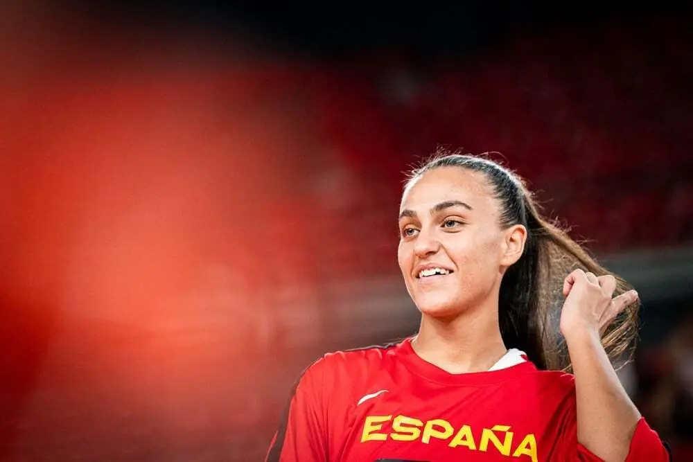 La jugadora rojilla acudir&aacute; a la llamada internacional de preparaci&oacute;n para la Copa del Mundo de M&eacute;xico en julio. Fotograf&iacute;a: FEB.