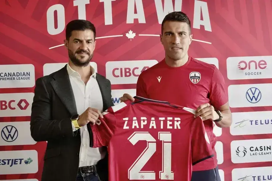 Fernando L&oacute;pez y Alberto Zapater en el Atl&eacute;tico Ottawa | Foto: Agencia EFE