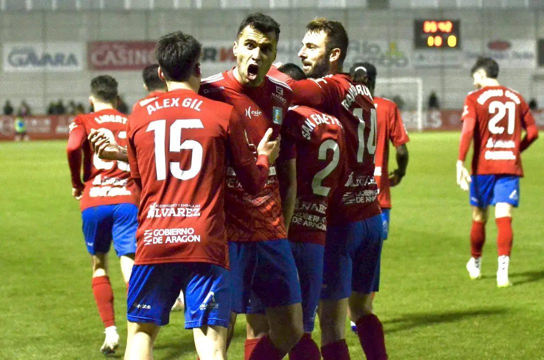 La SD Tarazona celebrando un gol el curso pasado. Fotograf&iacute;a: SD Tarazona.