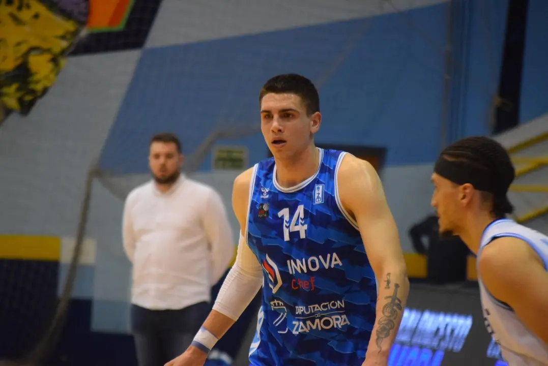El ala-pivot Scheleit, en la imagen, es nuevo jugador del Pe&ntilde;as. Foto: Cedida