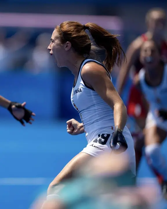 Bego&ntilde;a Garc&iacute;a, en &eacute;xtasis tras marcar el tanto del empate. Fotograf&iacute;a: RFEH.