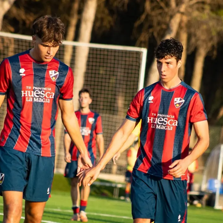 El Huesca 'B' venci&oacute; c&oacute;modamente al filial del Fraga por 0-3. Fotograf&iacute;a: SD Huesca.