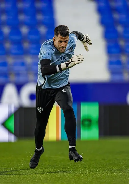 Dani Jim&eacute;nez volver&aacute; a estar en la porter&iacute;a del Huesca ante el Albacete. Foto: SD Huesca