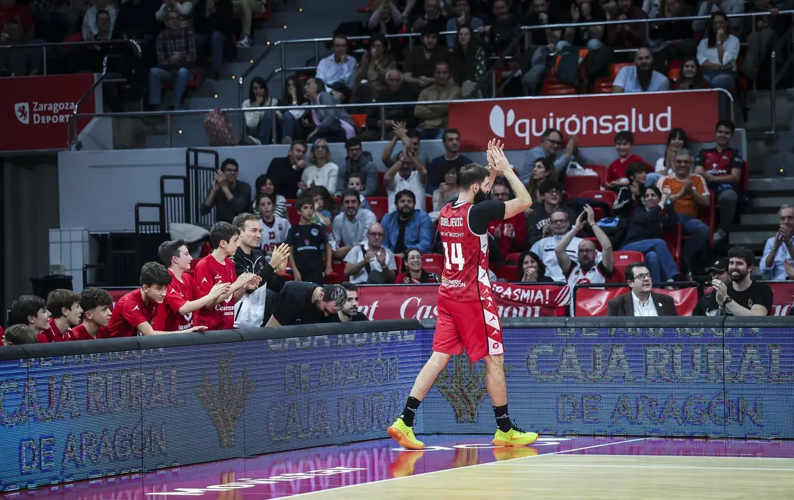 Dubljevic despedido como el h&eacute;roe de la noche que fue. Fotograf&iacute;a: ACB Photo / Esther Casas.