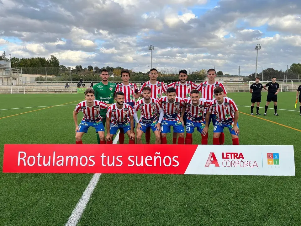 Once inicial del Barbastro ante el Alav&eacute;s 'B'. Fotograf&iacute;a: X del Barbastro.