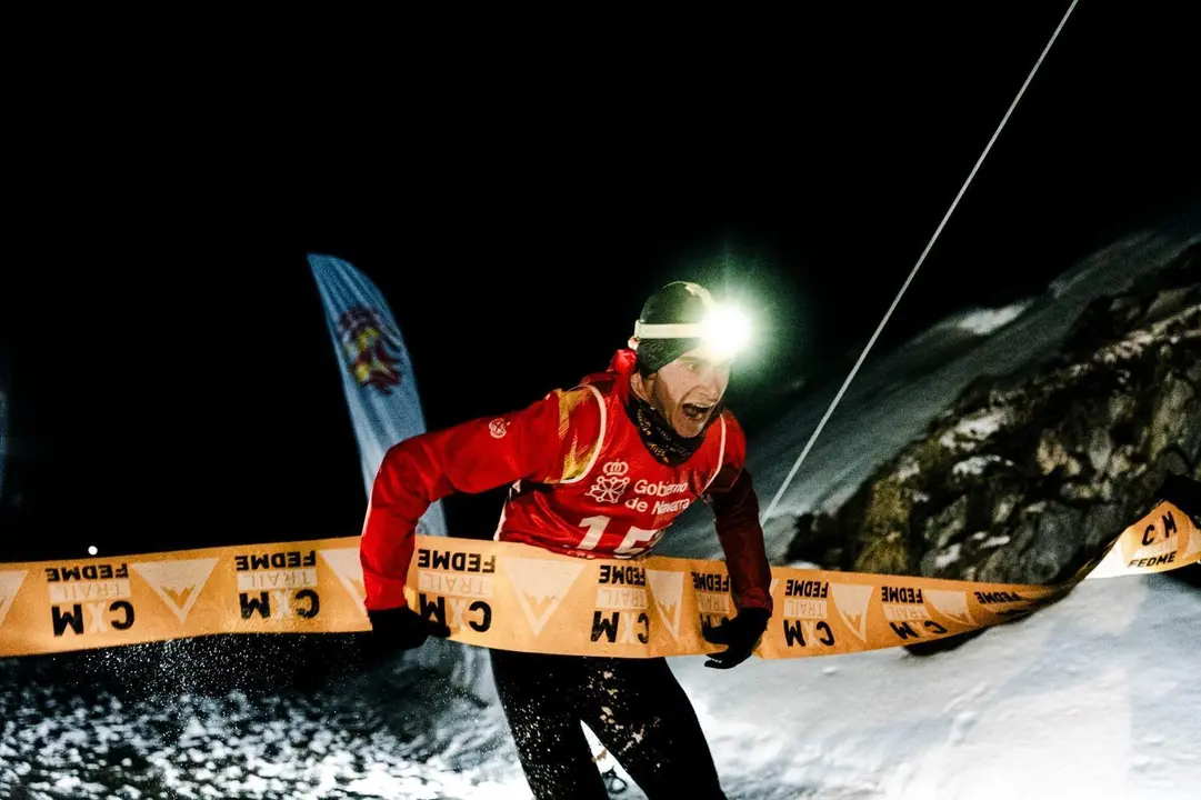 &Aacute;lvaro Osanz entra en meta tras un gran esfuerzo y se proclama campe&oacute;n de Espa&ntilde;a. Foto: @romperlafoto