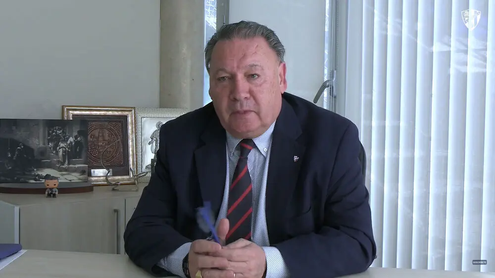 Agust&iacute;n Lasaosa, presiente de la SD Huesca en El Alcoraz. Foto: Youtube