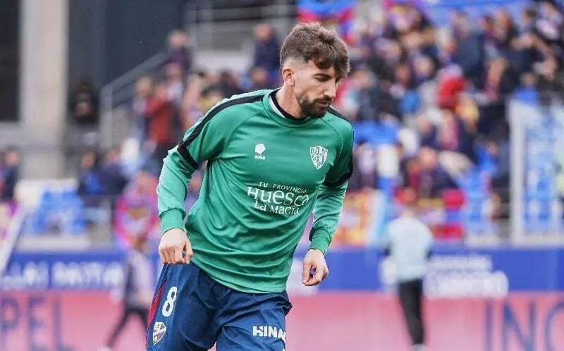 Javi P&eacute;rez antes de un partido con el Huesca