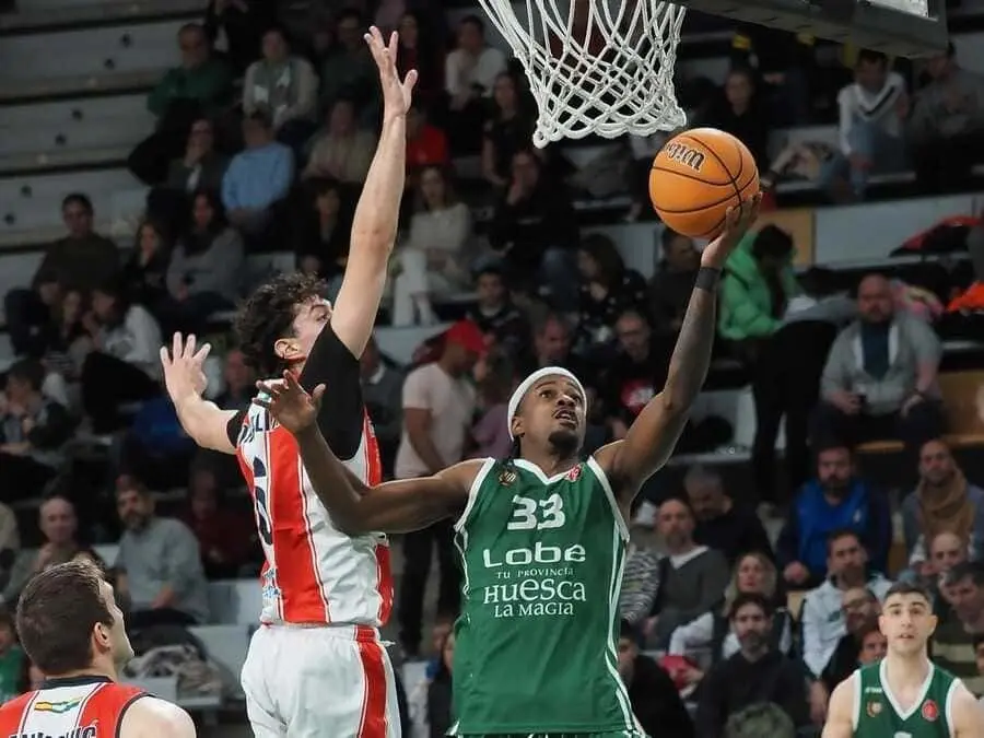 Imagen del Lobe Huesca 88-86 CB Algeciras. Foto: Carlos Pascual