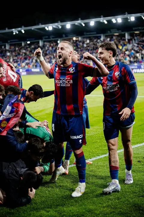 Expresivo Jorge Pulido tras el gol de la victoria del Huesca contra el M&aacute;laga en el minuto 97 del encuentro. Foto: Twitter SD Huesca