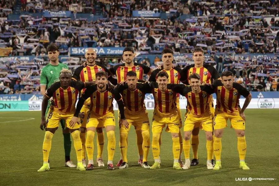 XI inicial de la SD Huesca ante el Real Zaragoza en La Romareda. Foto: LFP