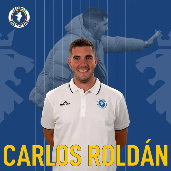 Carlos Rold&aacute;n, posando como nuevo entrenador del Zaragoza CFF. Fotograf&iacute;a: Zaragoza CFF.