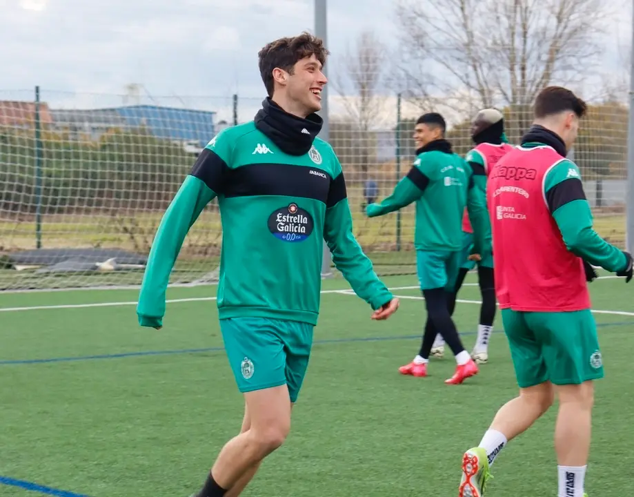 Enol Rodr&iacute;guez en un entrenamiento con el Arenteiro. Foto: RRSS