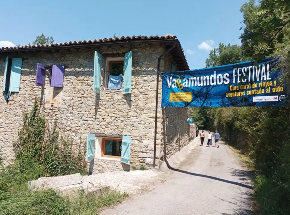 Acceso al Molino de Centenera, sede del Vagamundos Festival. Fotograf&iacute;a: Vagamundos Festival.