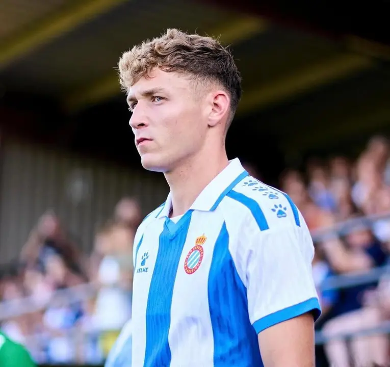 Hugo P&eacute;rez con la camiseta del Espanyol. Foto: RRSS