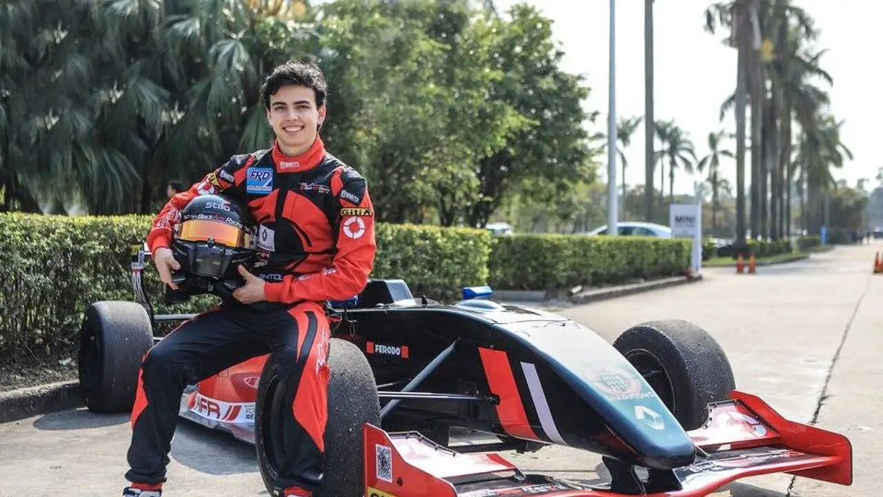 Antonio Gonz&aacute;lez, joven promesa del automovilismo