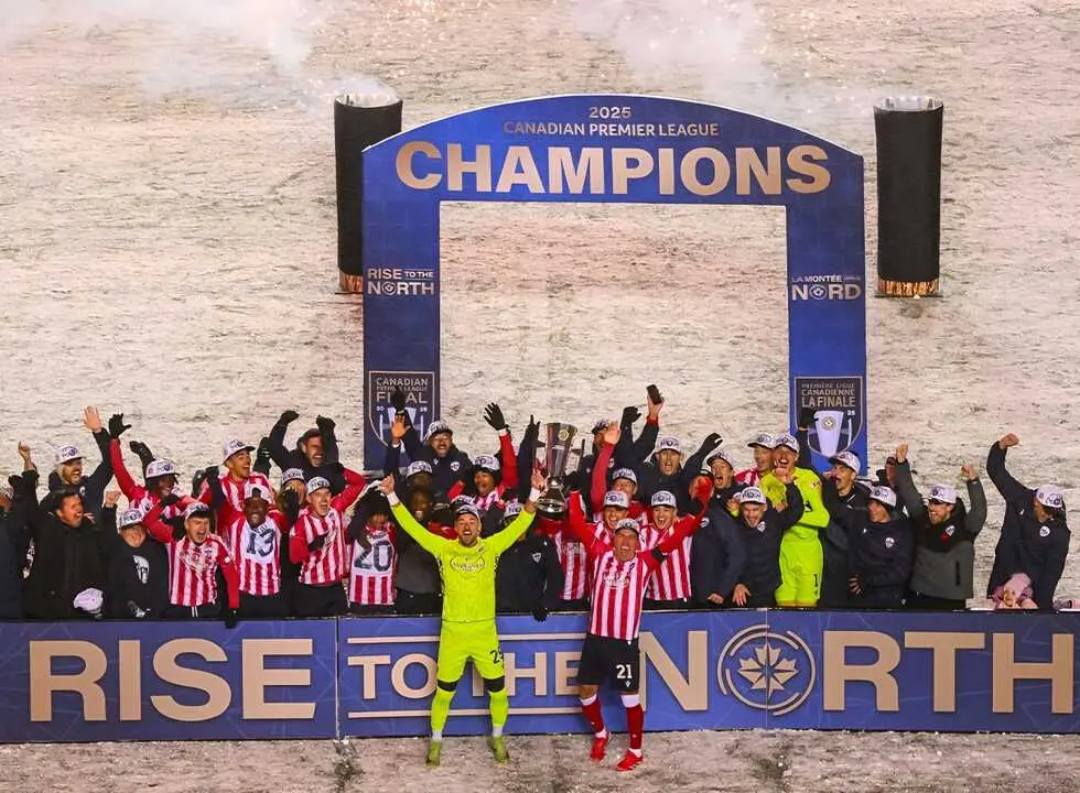 Alberto Zapater cierra su carrera con un t&iacute;tulo / ATL&Eacute;TICO OTTAWA