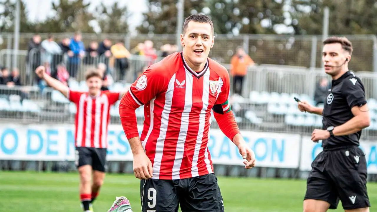 Urko Izeta con el Athletic B en la Ciudad Deportiva del Real Zaragoza / ATHLETIC