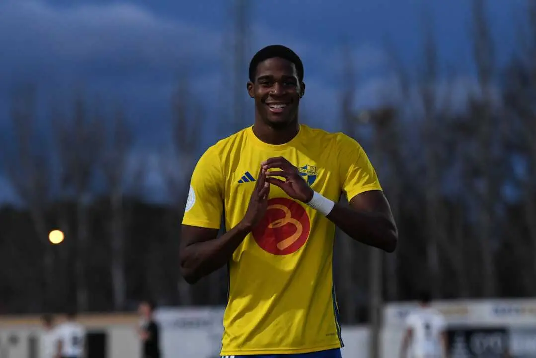 Usher Lobede, fichado por el C&aacute;diz desde el CD Ebro
