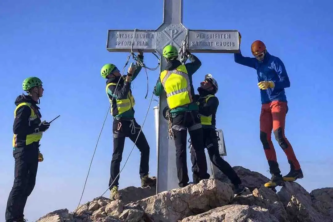 Cruz del Aneto / GUARDIA CIVIL
