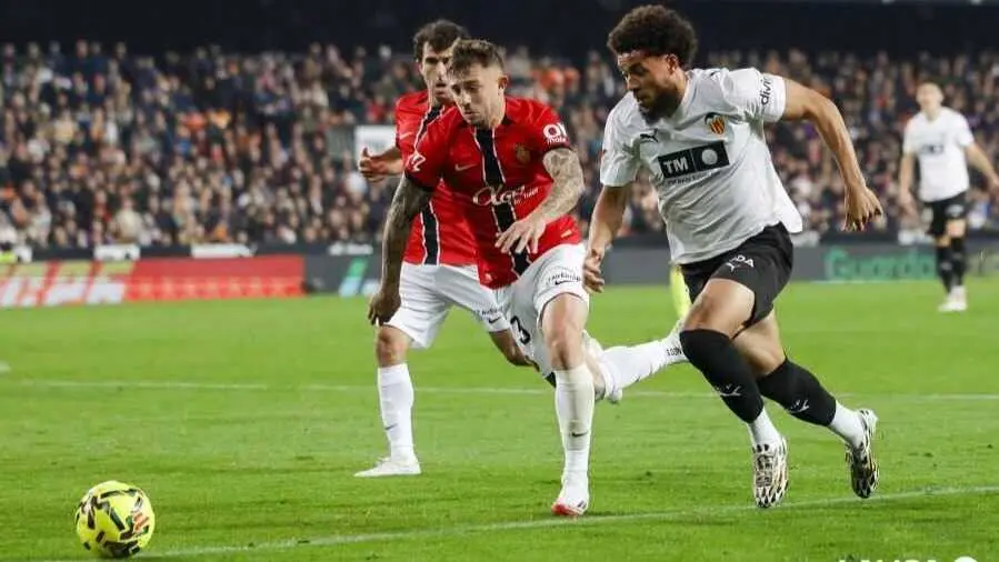 Imagen del partido de la ida entre Valencia y Mallorca / LaLiga
