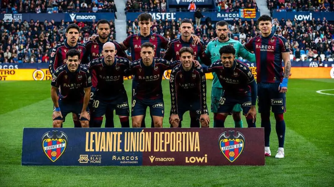 Once inicial del Levante UD en un duelo liguero / LaLiga.