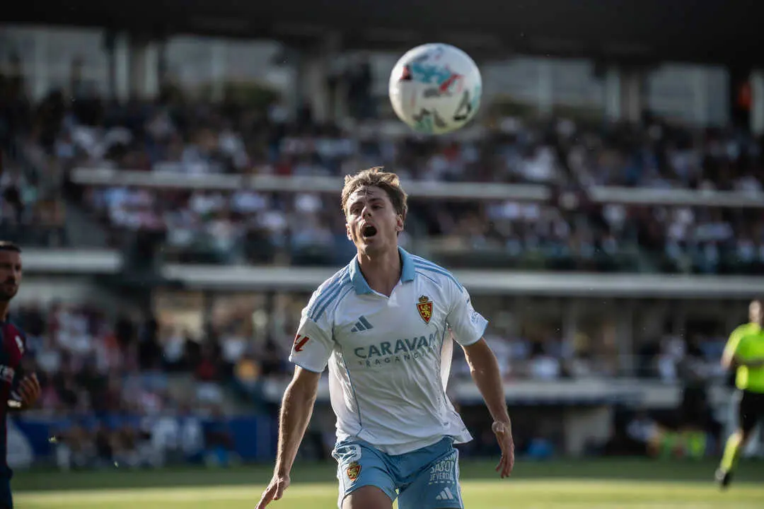 Dani G&oacute;mez, en el Alcoraz / MARCOS CEBRI&Aacute;N