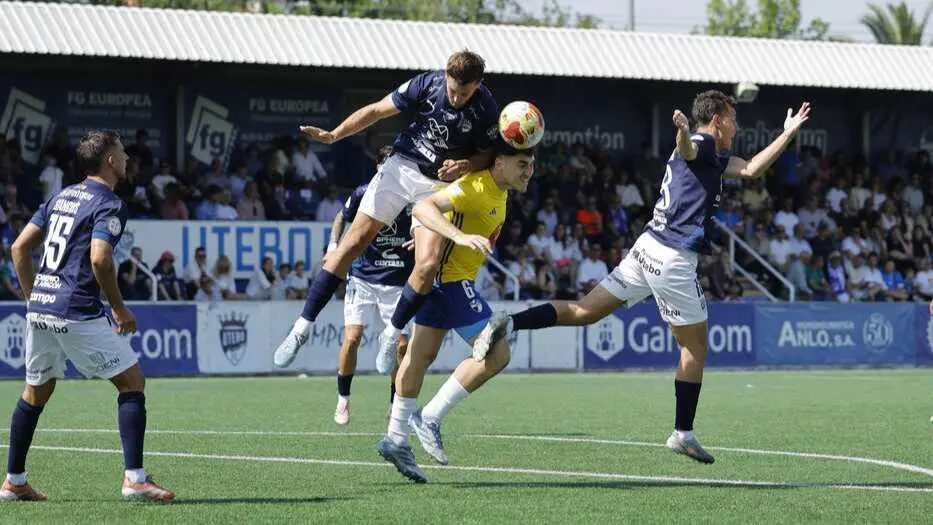 Imagen del duelo aragon&eacute;s disputado en Santa Ana entre Utebo FC y CD Ebro. Fotograf&iacute;a: CD Ebro.