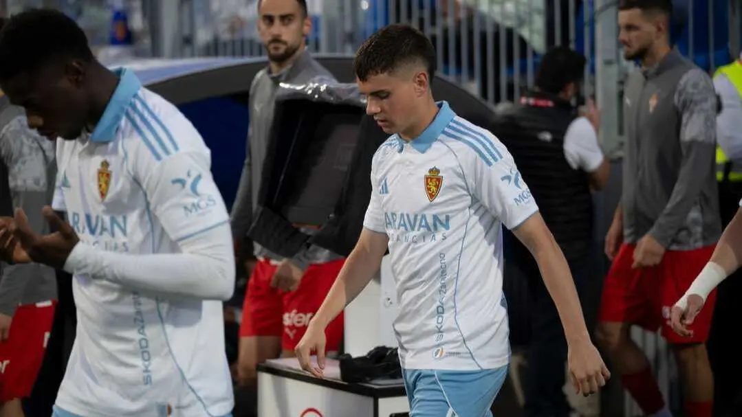 Hugo Pinilla y Saidu en el Ibercaja Estadio / Marcos Cebri&aacute;n