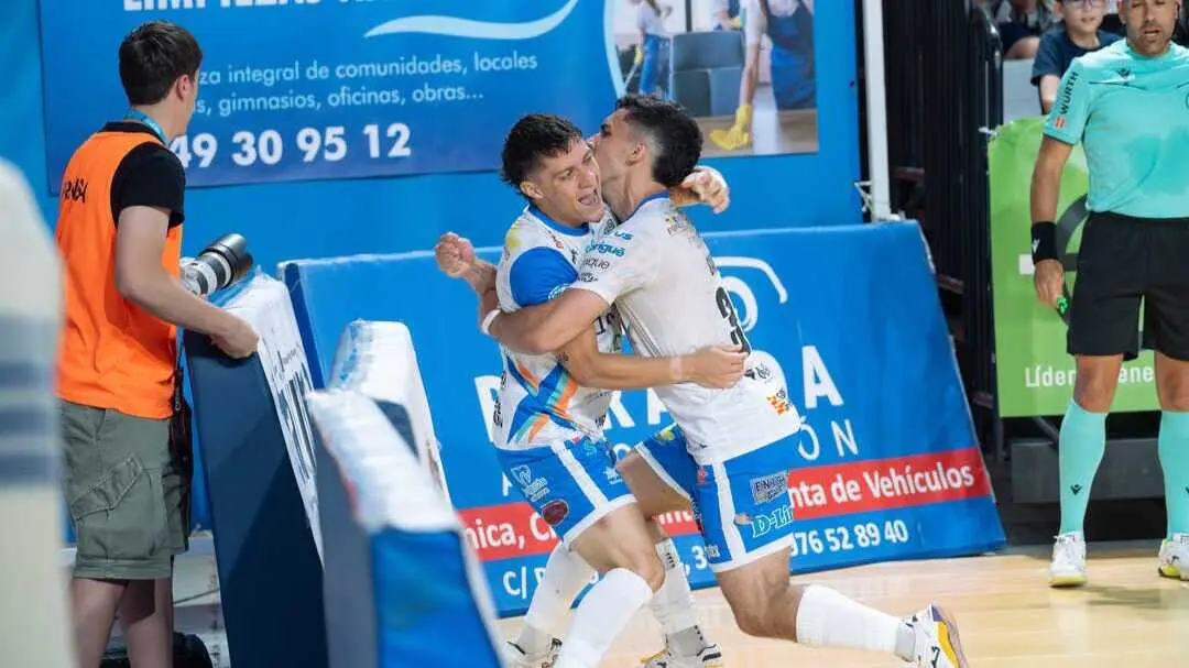 El Wanapix celebra uno de los goles de la remontada. Fotograf&iacute;a: Wanapix Zaragoza.