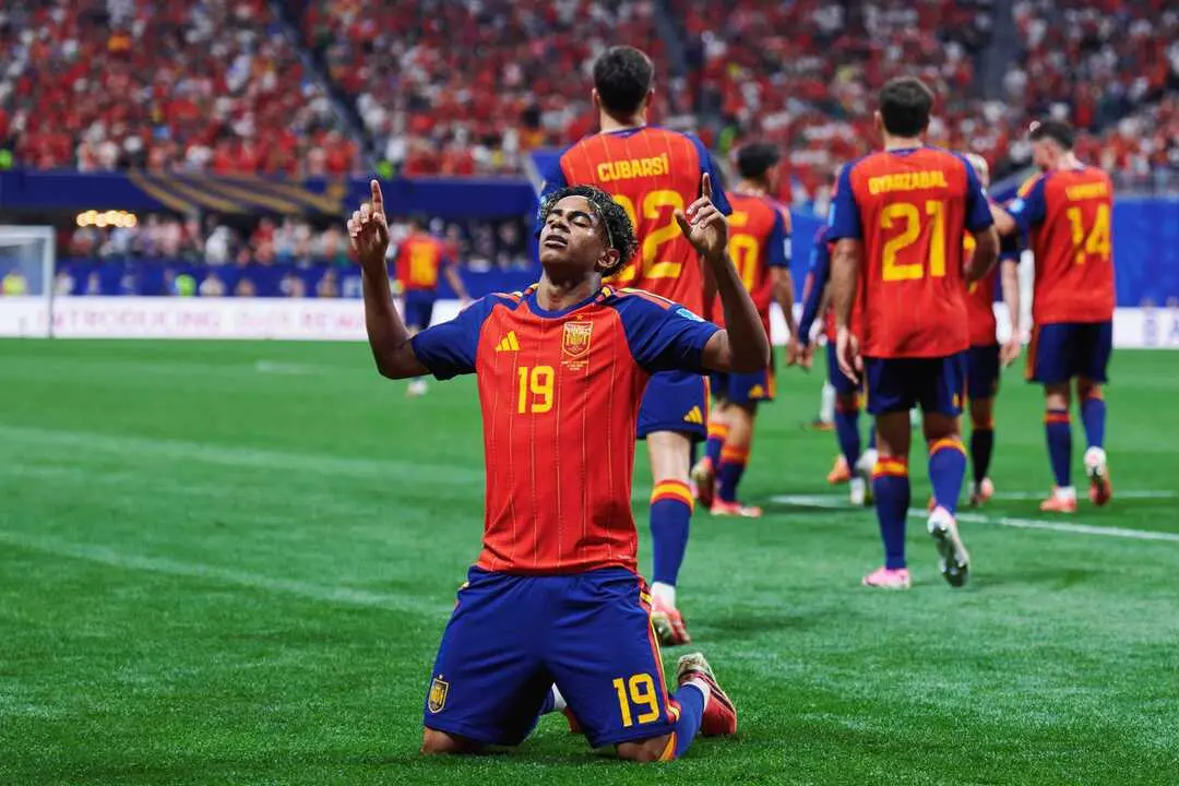 Lamine Yamal celebrando el gol / SELECCI&Oacute;N ESPA&Ntilde;OLA DE F&Uacute;TBOL