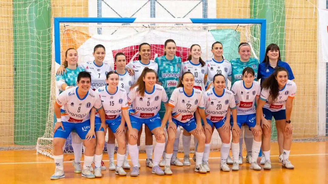 Jugadoras del Wanapix Aldel&iacute;s antes del duelo. Fotograf&iacute;a: Alejandro Meavilla.