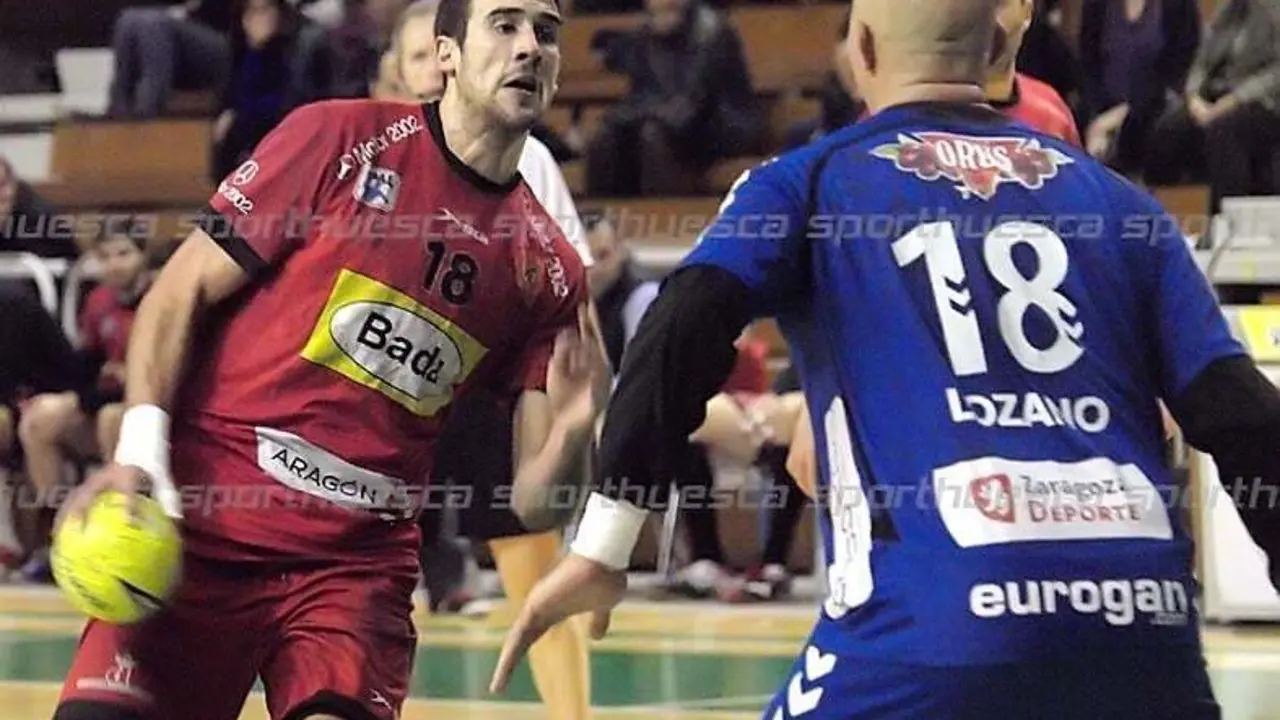 Carlos Molina en el partido frente al BM Arag&oacute;n | Foto: sporthuesca.com - C.Pascual