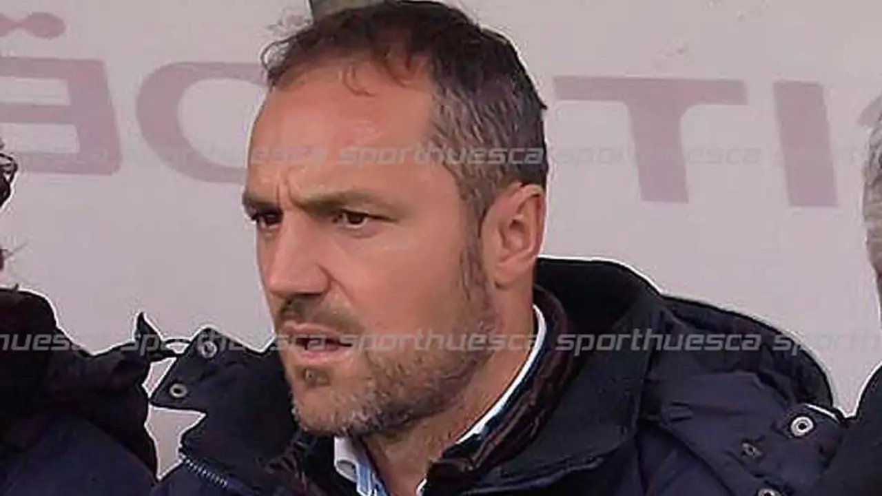 Luis Helguera en su etapa en Huesca como director deportivo | Foto: sporthuesca.com - C.Pascual