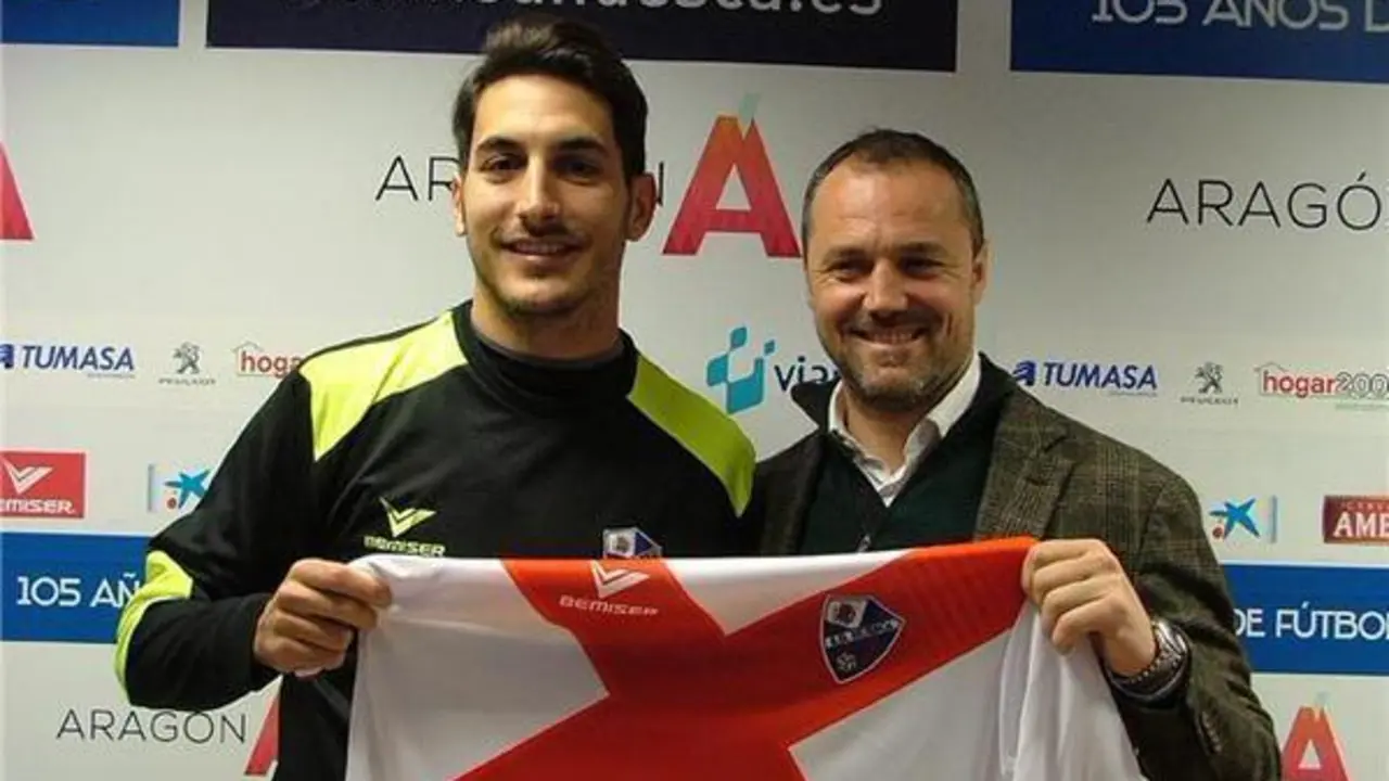 Pablo Pallar&eacute;s durante su presentaci&oacute;n | Foto: Diario del Alto Arag&oacute;n