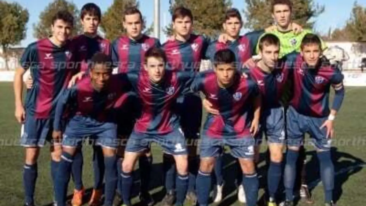 Alineaci&oacute;n del equipo juvenil de la SD Huesca esta temporada | Foto: sporthuesca.com - C.Pascual
