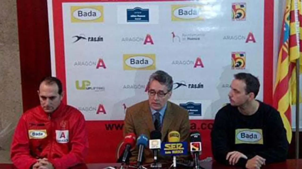 Nolasco (izda), Gin&eacute; y Ancizu (drcha) en rueda de prensa | Foto: Bada Huesca