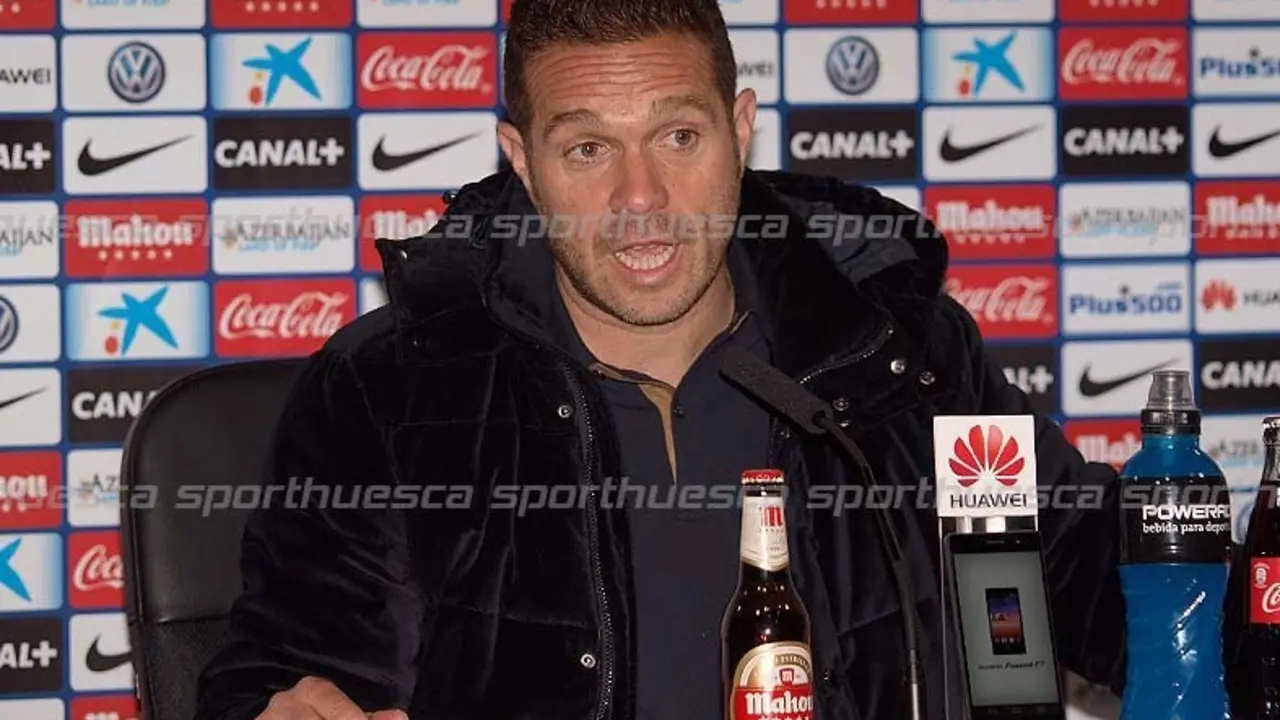 Tevenet, t&eacute;cnico de la SD Huesca| Foto: sporthuesca.com - C.Pascual