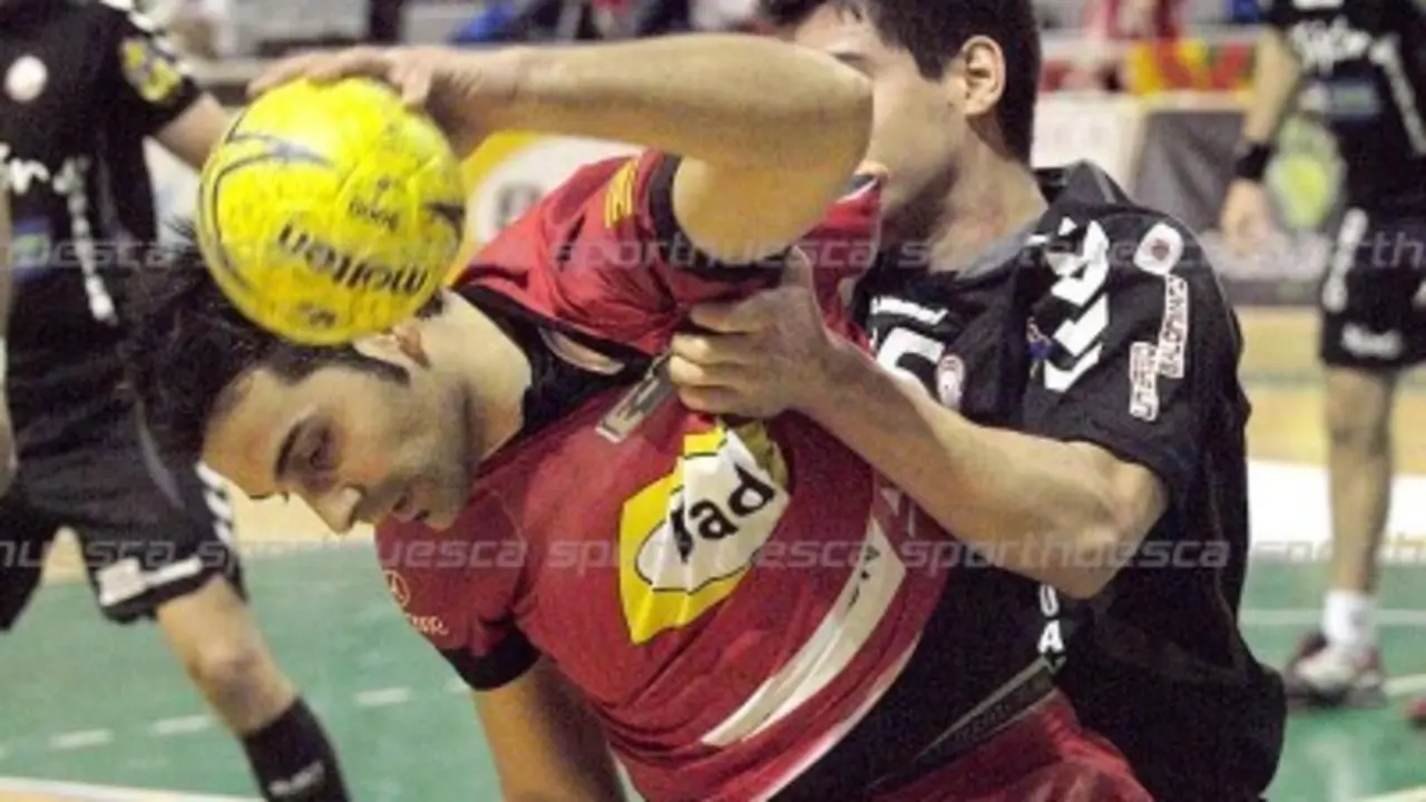 Imagen del partido de ida en Huesca | Foto: sporthuesca.com - C.Pascual