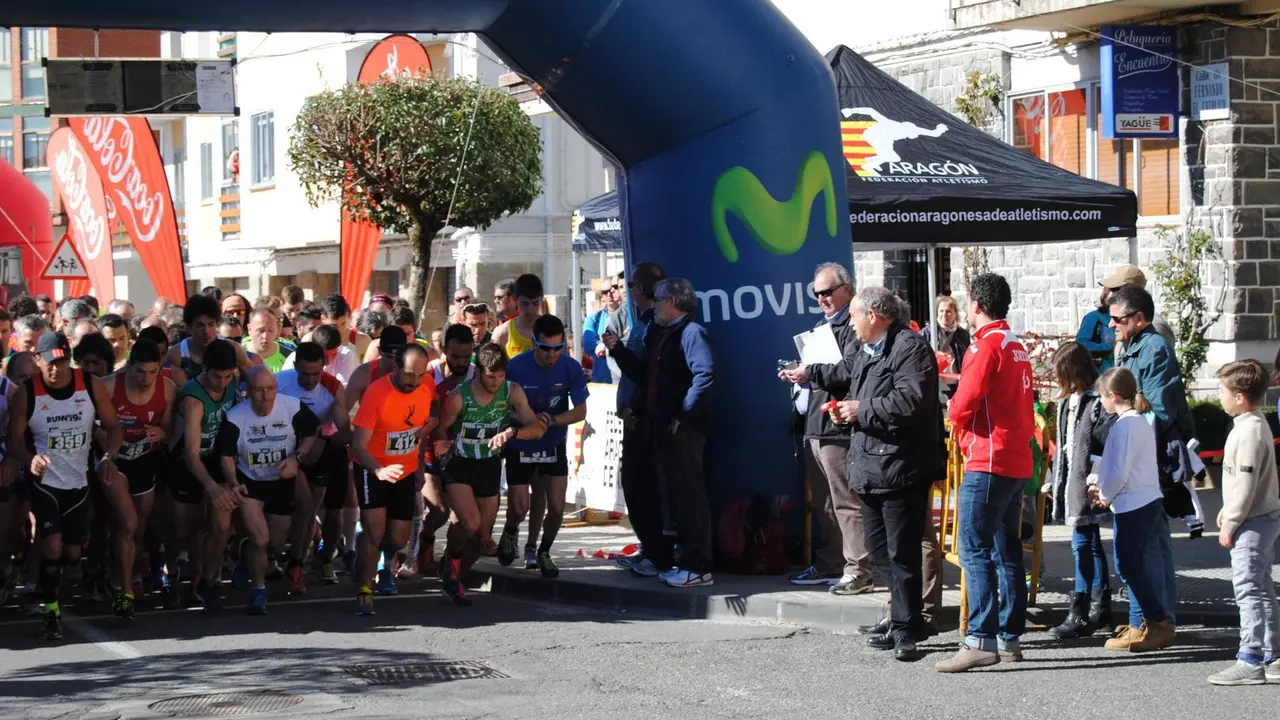 Salida de la primera edici&oacute;n de la 10k en Jaca